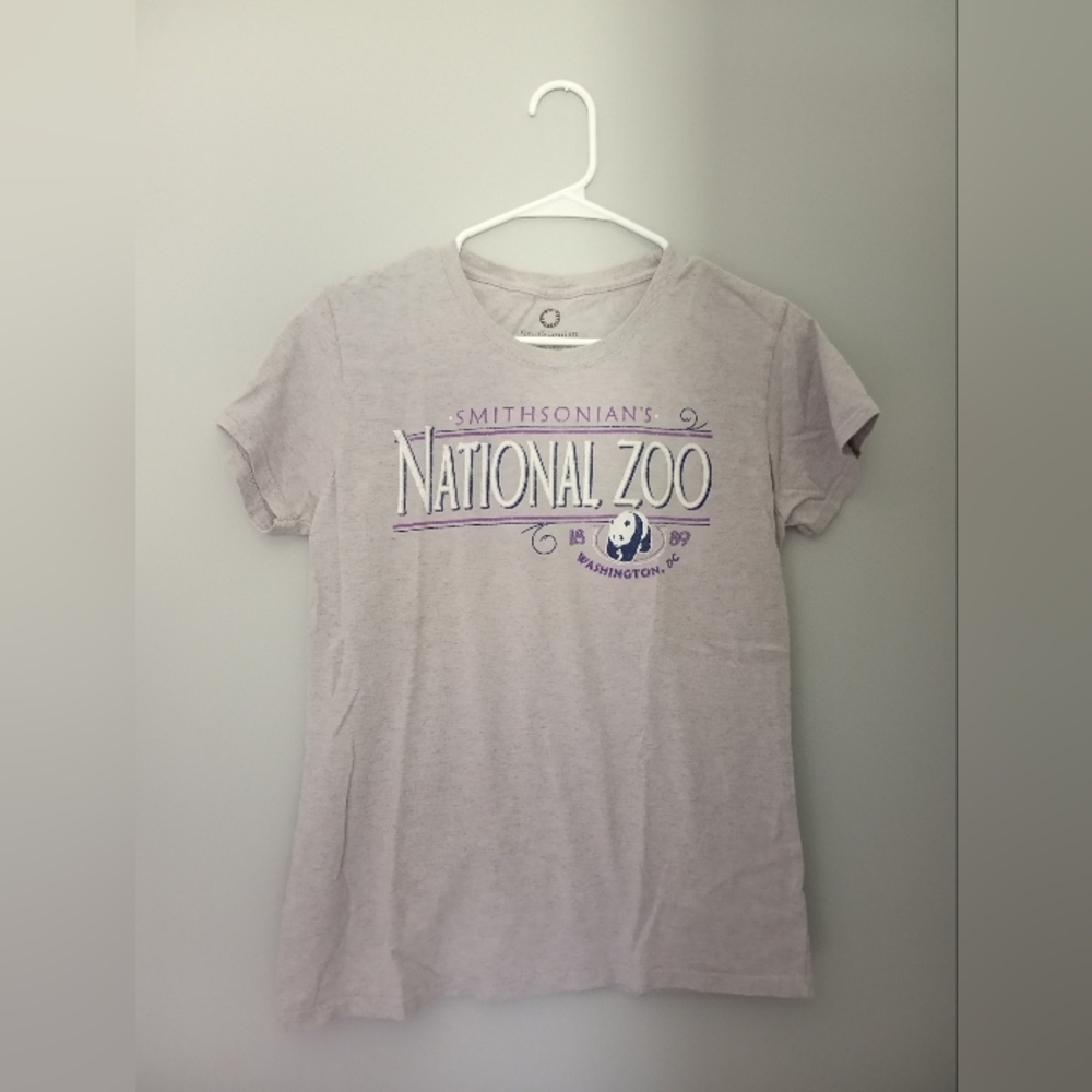 smithsonian zoo graphic tee m